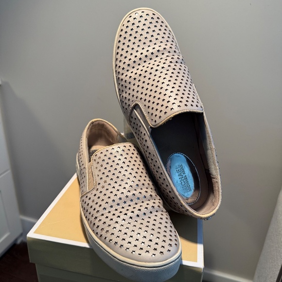 Michael Kors Keaton Slip-On Sneakers - Laser-Cut Leather - Women’s 8.5M (Cement) - Picture 3 of 7